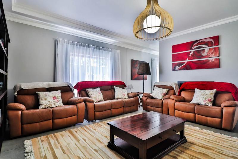 5 Bedroom Property for Sale in Myburgh Park Western Cape